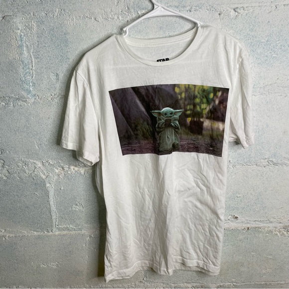 Star Wars grogu tshirt mens size large - Picture 1 of 2